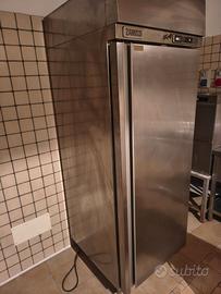 frigorifero industriale/per ristorante