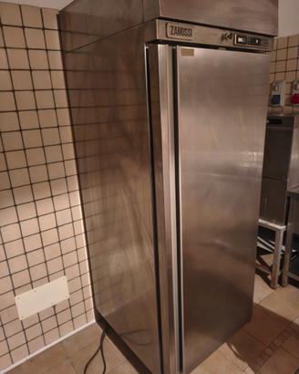frigorifero industriale/per ristorante