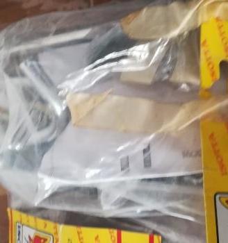 Kit attacchi per parabrezza "isotta"