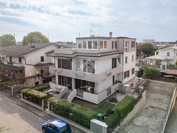 3 LOCALI A VILLAFRANCA DI VERONA