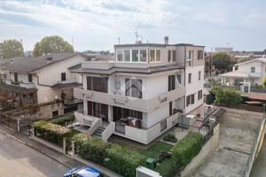 3 LOCALI A VILLAFRANCA DI VERONA