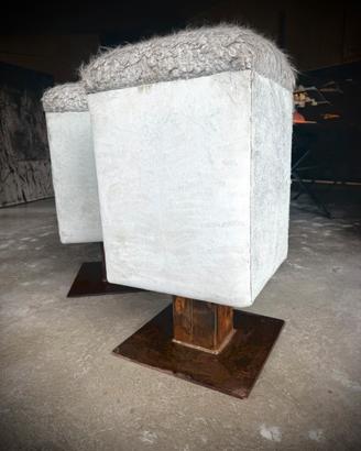 Sgabello pouf pelle.