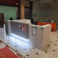 Bancone Reception Moderno con Led
