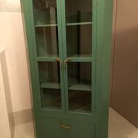 Mobile angolo cantonale