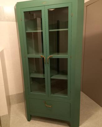 Mobile angolo cantonale