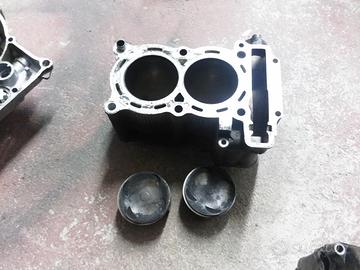 Pezzi vari Yamaha TMAX (era del 2005)