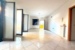 VILLA A SCHIERA A VOLLA