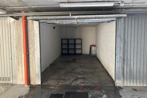 Via Enzo Ferrari adatto carico/scarico rimorchio