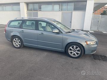 Volvo V 50