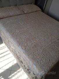 copriletto matrimoniale ricamo Burano 