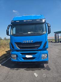 camion iveco stralis frigo 3 assi