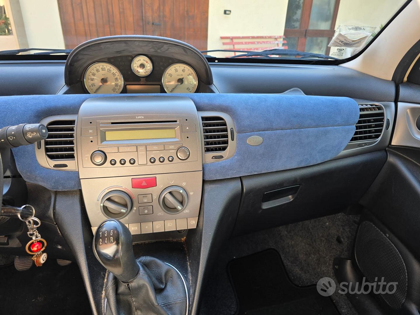 Lancia Ypsilon 2004 photo 5
