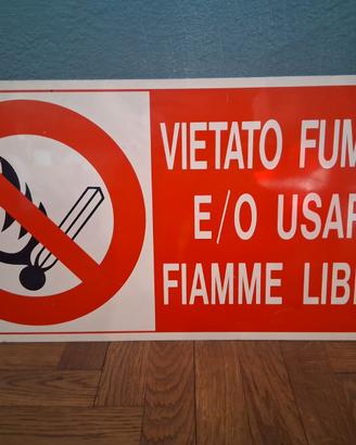 Cartello vietato fumare