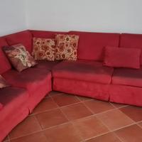 divano angolare rosso