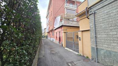 2 LOCALI A VENARIA REALE
