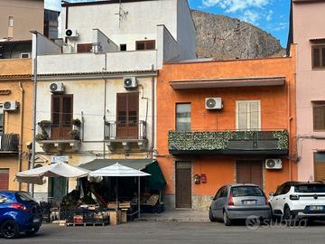 Locale in Piazza Tommaso Natale