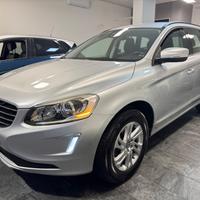 Volvo XC60 D4 R-design Momentum