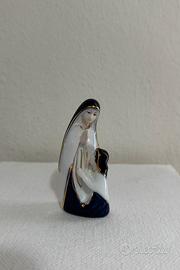 Statua di Nostra Signora di Lourdes