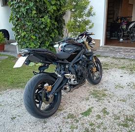 Triumph Street Triple 675