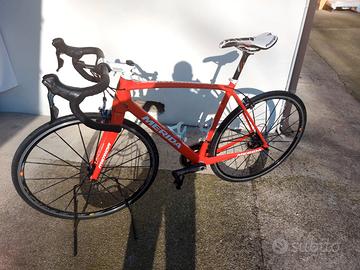 bici da corsa Merida scultura