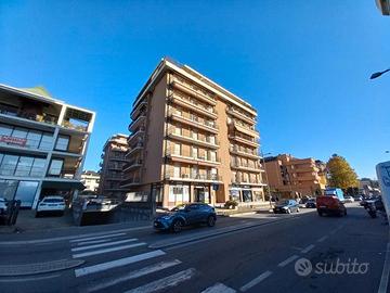 Ampio appartamento trilocale