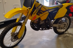 RM 250 2t