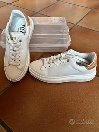 Scarpe bianche First Class