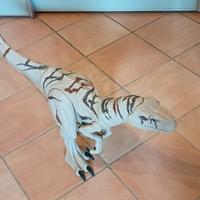 dinosauro enorme 