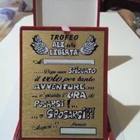 Cofanetto targa rosso e oro con frase