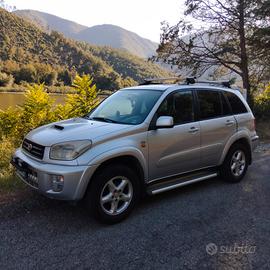 TOYOTA RAV4 