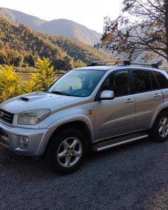 TOYOTA RAV4 