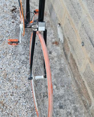 bicicletta scatto fisso  