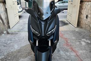 Yamaha X-Max 400