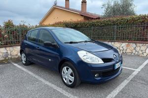Renault Clio 1.2 Benzina Luxe 2005