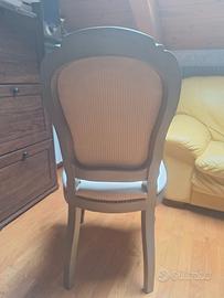 Sedie in legno e tessuto