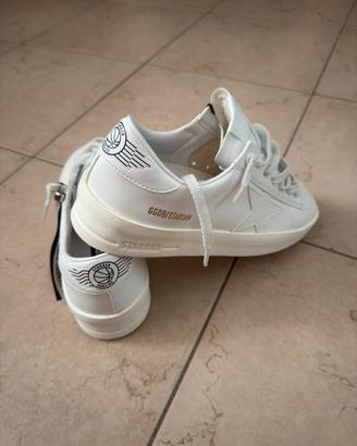 Stardan Golden Goose