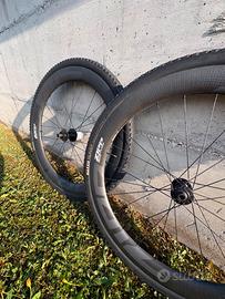 Zipp 303 XPLR sw carbon tubeless