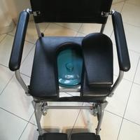 Sedia comoda a rotelle wc