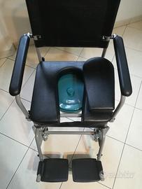 Sedia comoda a rotelle wc
