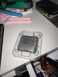 Intel i7-9700K