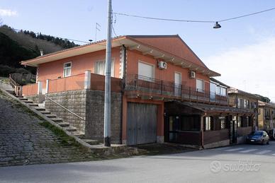 Locale Commerciale - Buccheri