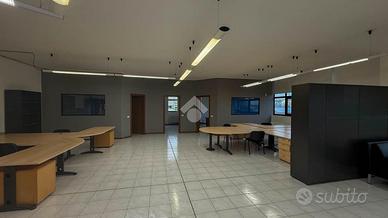 UFFICIO A CERNUSCO SUL NAVIGLIO