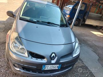 Renault clio
