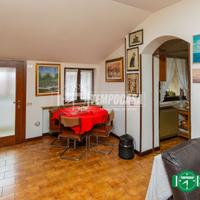TRILOCALE IN CORTE