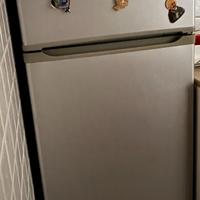 Frigorifero con Congelatore (OTTIM E CONDIZIONI)