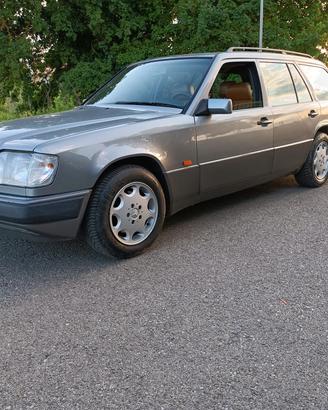 Mercedes Benz  W124  250 TD