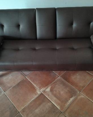 Divano in eco pelle