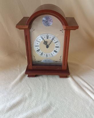 Orologio da tavolo TEMPUS FUGIT  a carica manuale