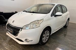 Peugeot 208 1.4 HDi 68 CV 5 porte Allure