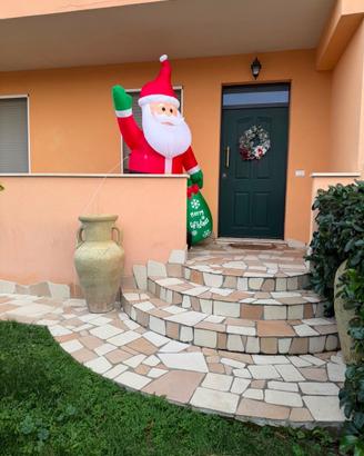 Appartamento con ingresso e giardino privato